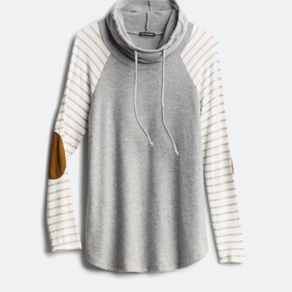 Pink Clover Gray Striped Women's Sweater size small. In great preloved condition - Picture 1 of 9
